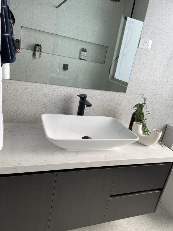 White Jade - Image 6